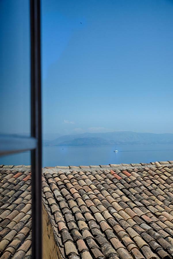 Serene Sea View Apartment In Corfu Old Town Exterior photo