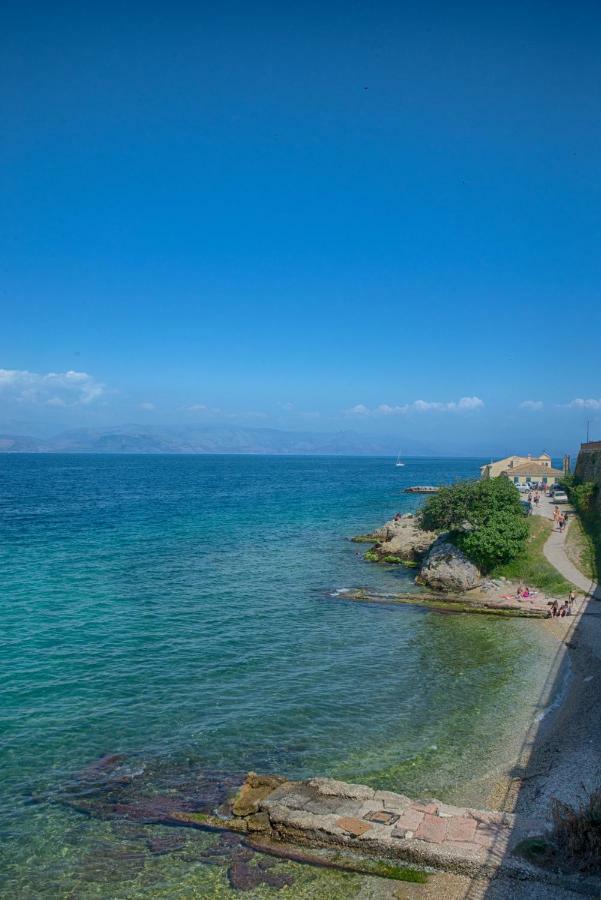 Serene Sea View Apartment In Corfu Old Town Exterior photo